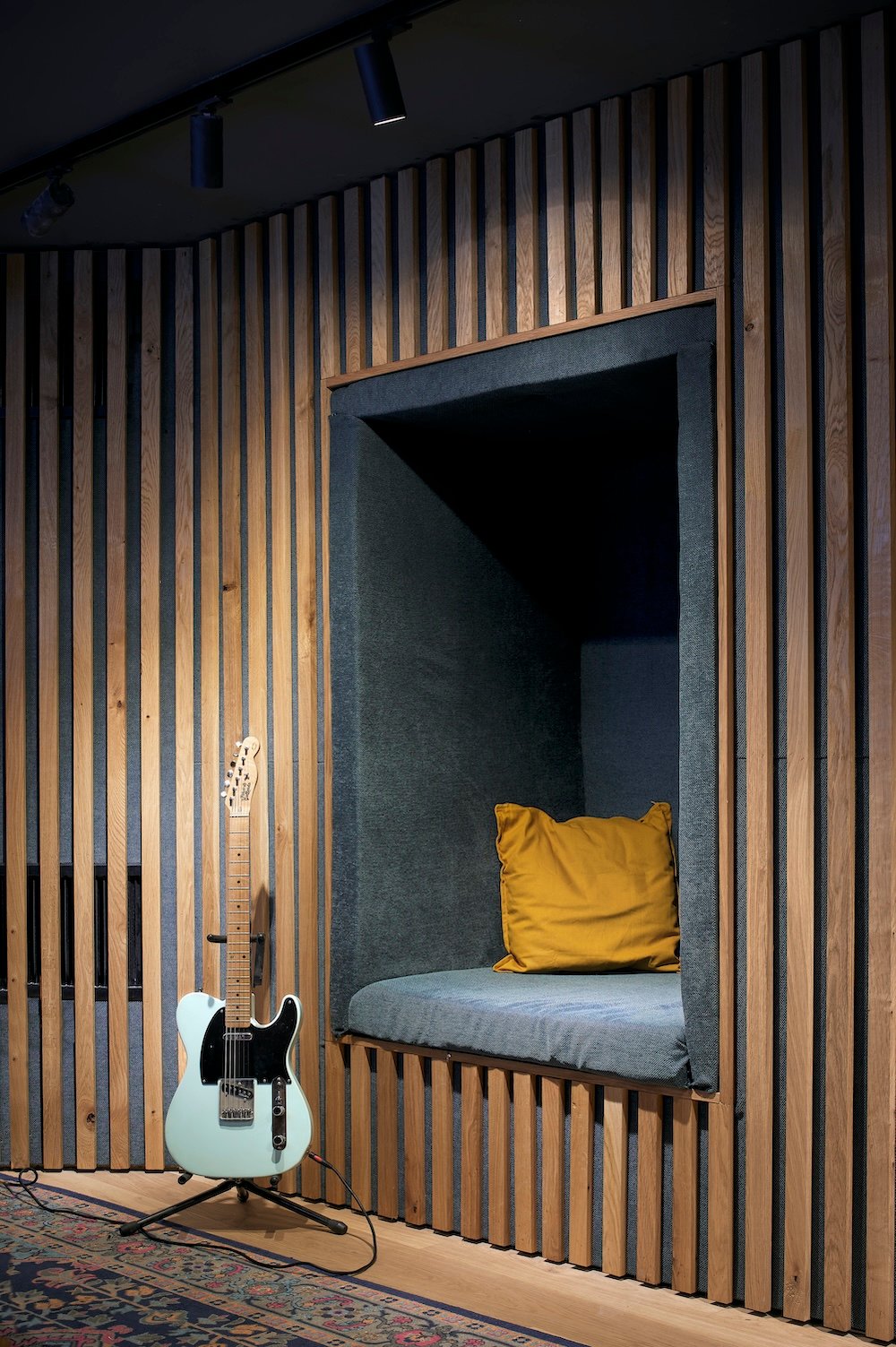 Studio B Chill Booth